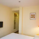 Home Inn Shanghai Xujiahui West Zhongshan Road