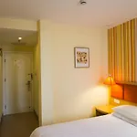 Home Inn Shanghai Xujiahui West Zhongshan Road
